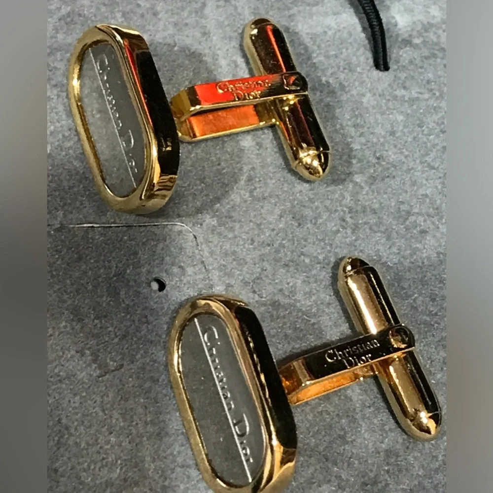 DIOR CD Logo Cuff Links in box 😍🔥